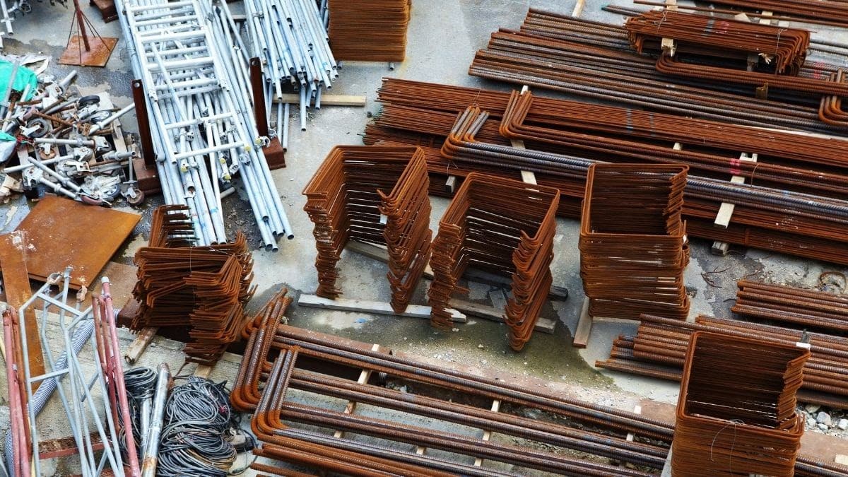 construction material management challenges