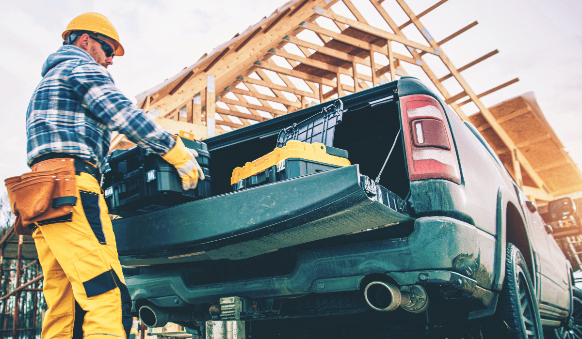 tool theft protection tips featured image